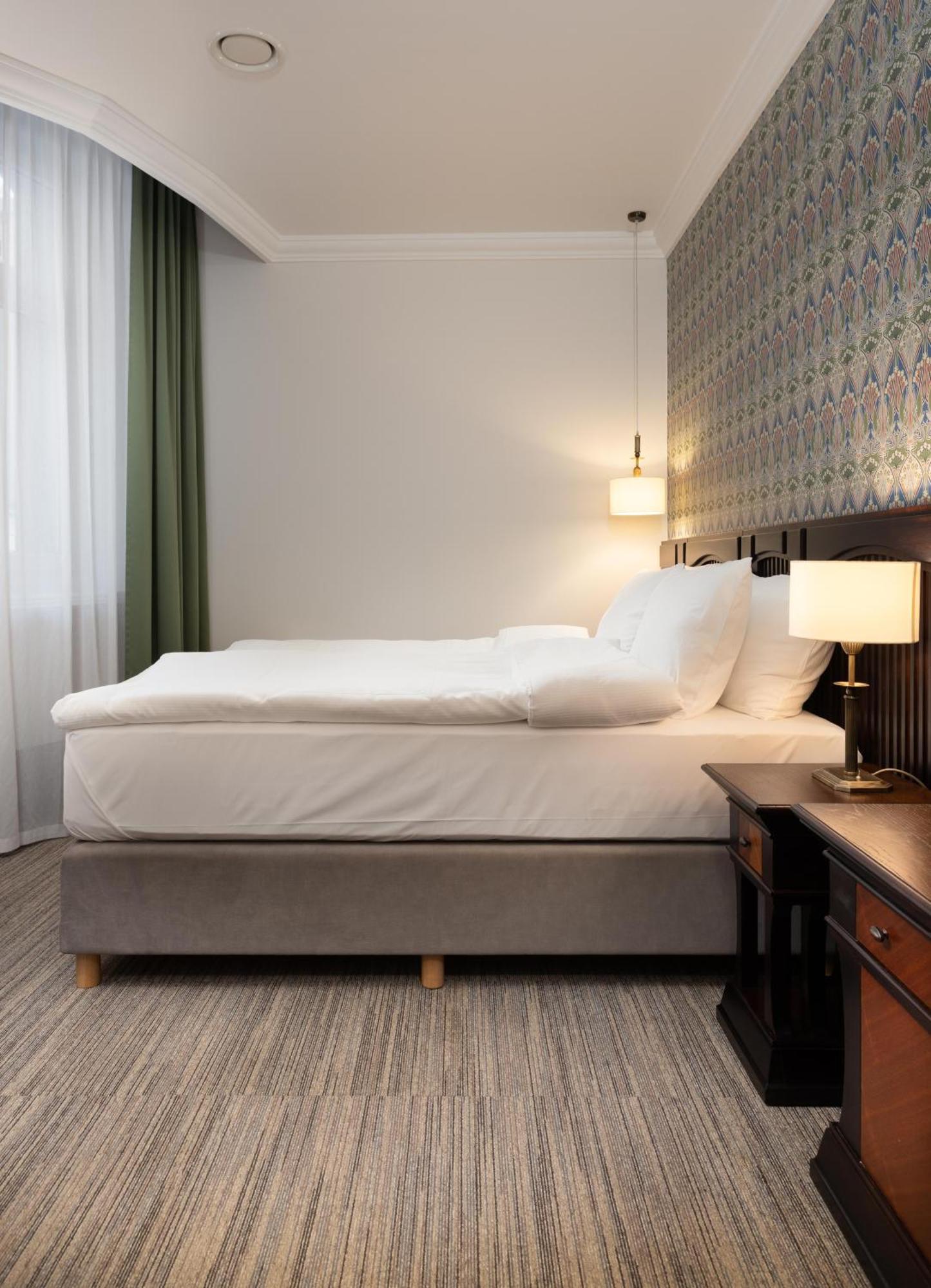 Brovaria Stary Rynek - Old Town Square 3* Познань